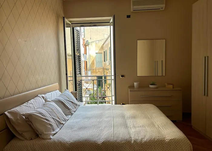 Ls Rooms - Appartamento In Centro Vista Mare